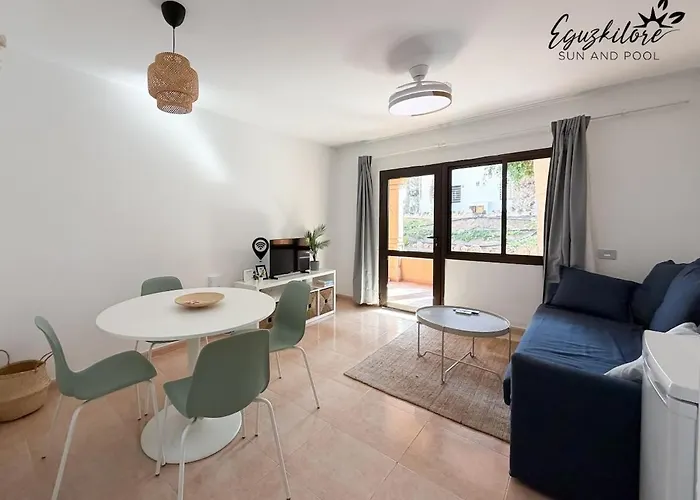 B-rent Eguzkilore Sun & Pool * Κοραλέχο